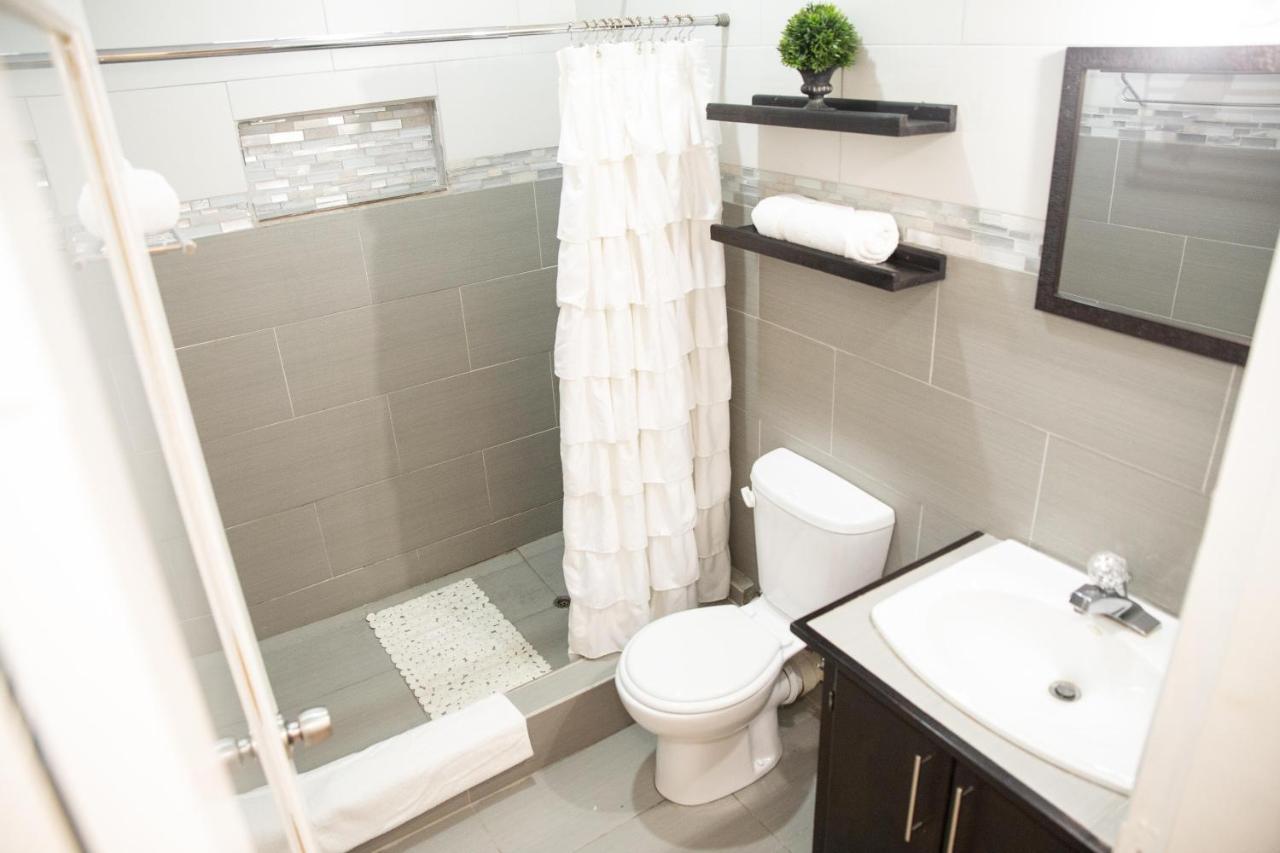 Stacys Place #2 2 Bedroom Apartment Port of Spain Buitenkant foto